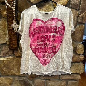 Magnolia Pearl Malibu heart tee